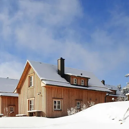Holiday Homes, * トルフハウス