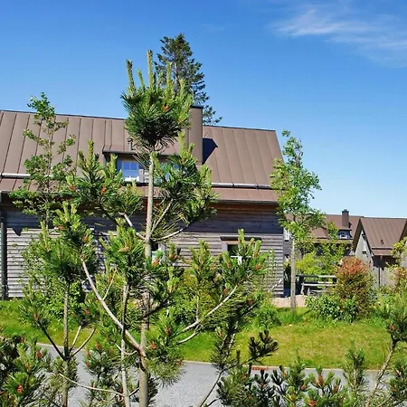 別荘 Holiday Homes, トルフハウス